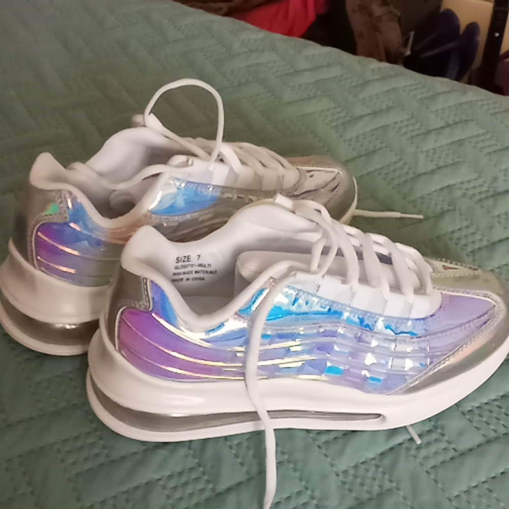 Iridescent womens fashion sneaker